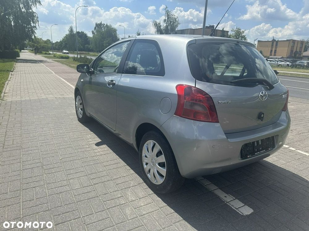 Toyota Yaris 1.0 VVT-i Cool - 12