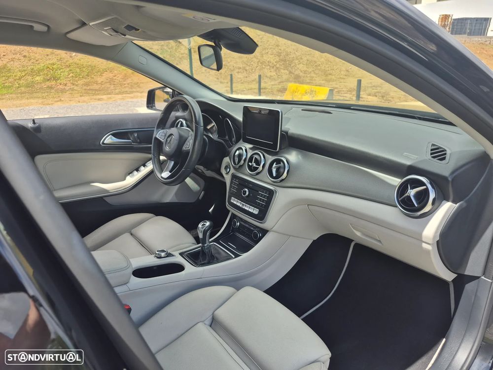 Mercedes-Benz GLA 180 (CDI) d Urban - 15