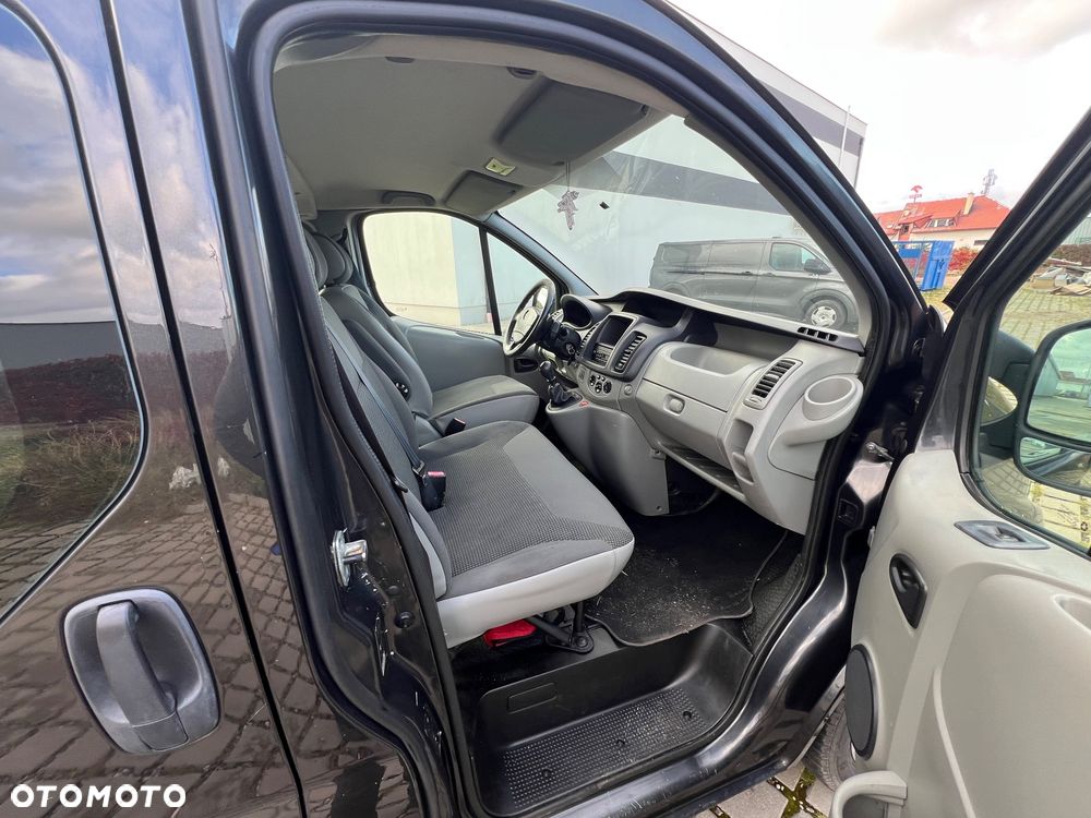 Opel Vivaro - 18