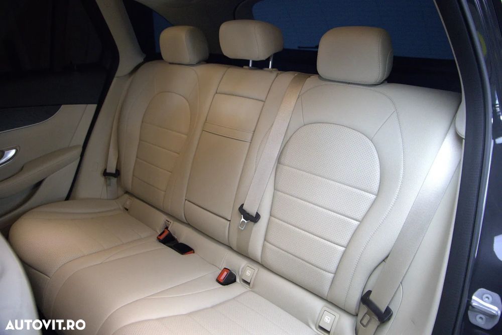 Mercedes-Benz GLC 220 d 4MATIC - 28