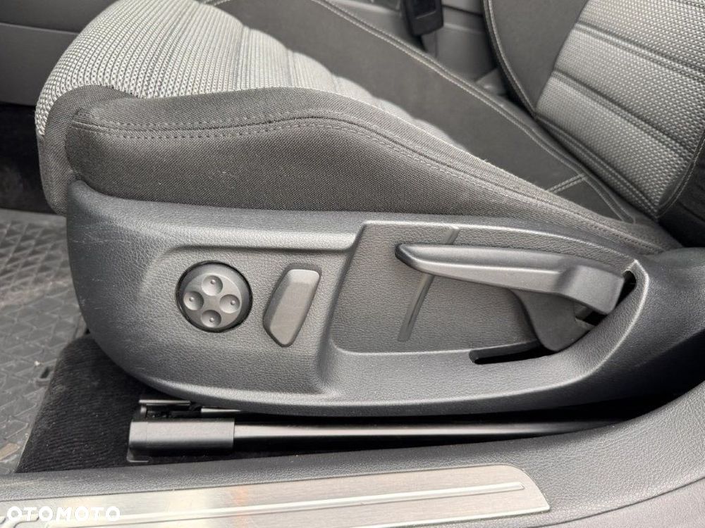 Volkswagen CC - 13