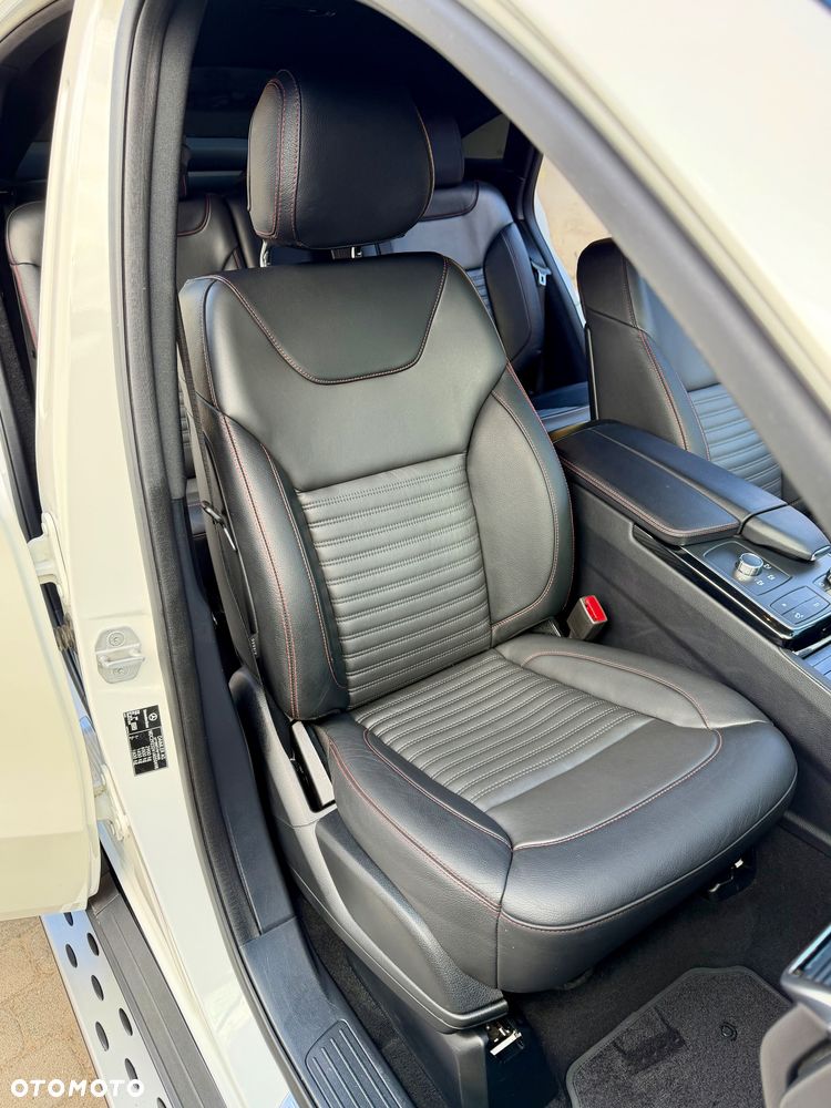 Mercedes-Benz GLE 350 d 4-Matic - 28