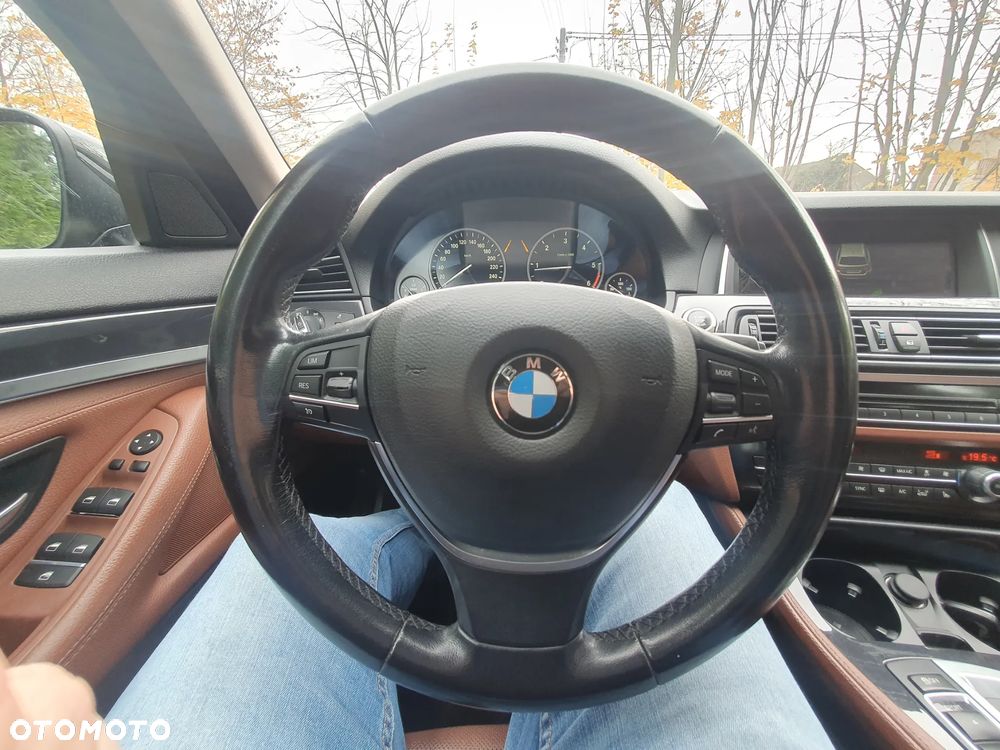 BMW Seria 5 525d xDrive Touring Sport-Aut Luxury Line - 15