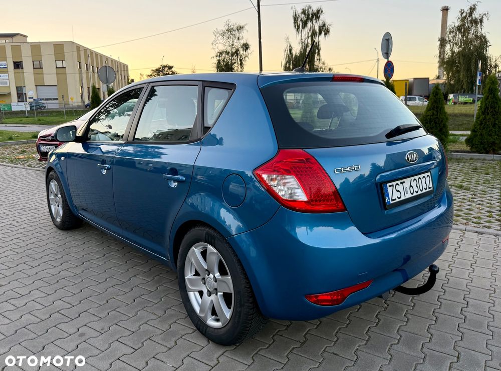 Kia Ceed 1.4 Comfort - 10