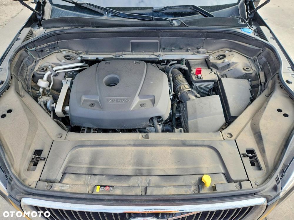 Volvo XC 90 T6 AWD Geartronic Momentum - 11