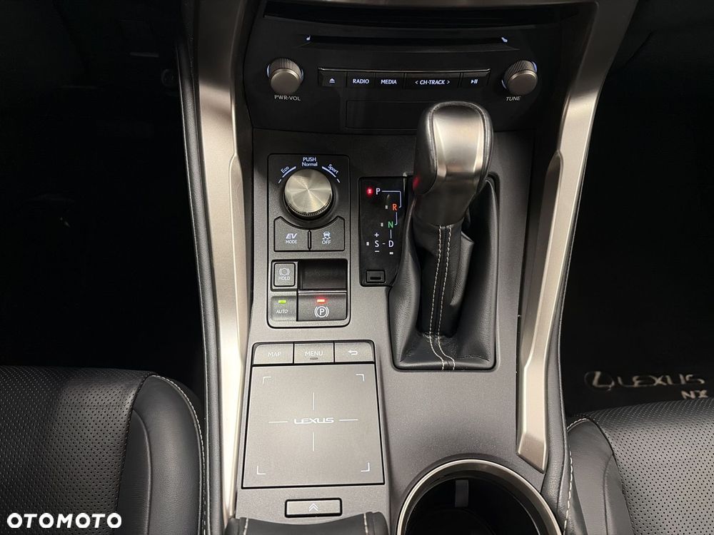 Lexus NX 300h Comfort AWD - 17
