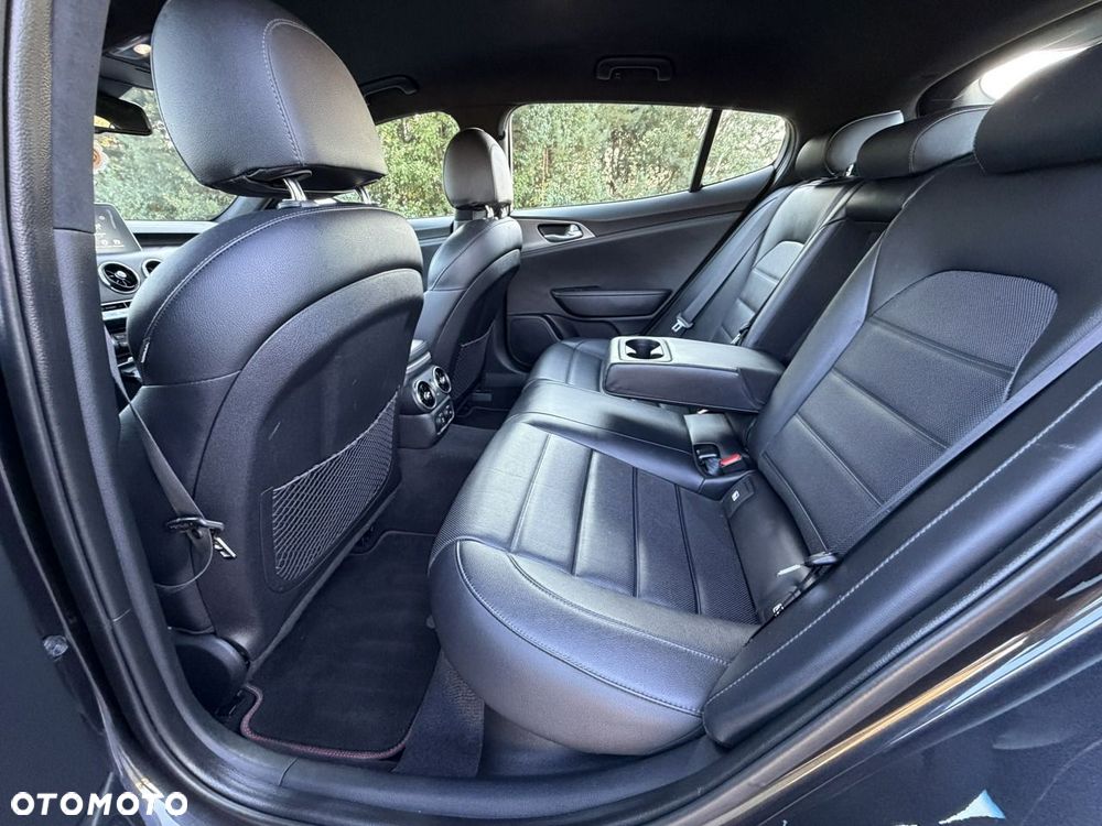 Kia Stinger - 17