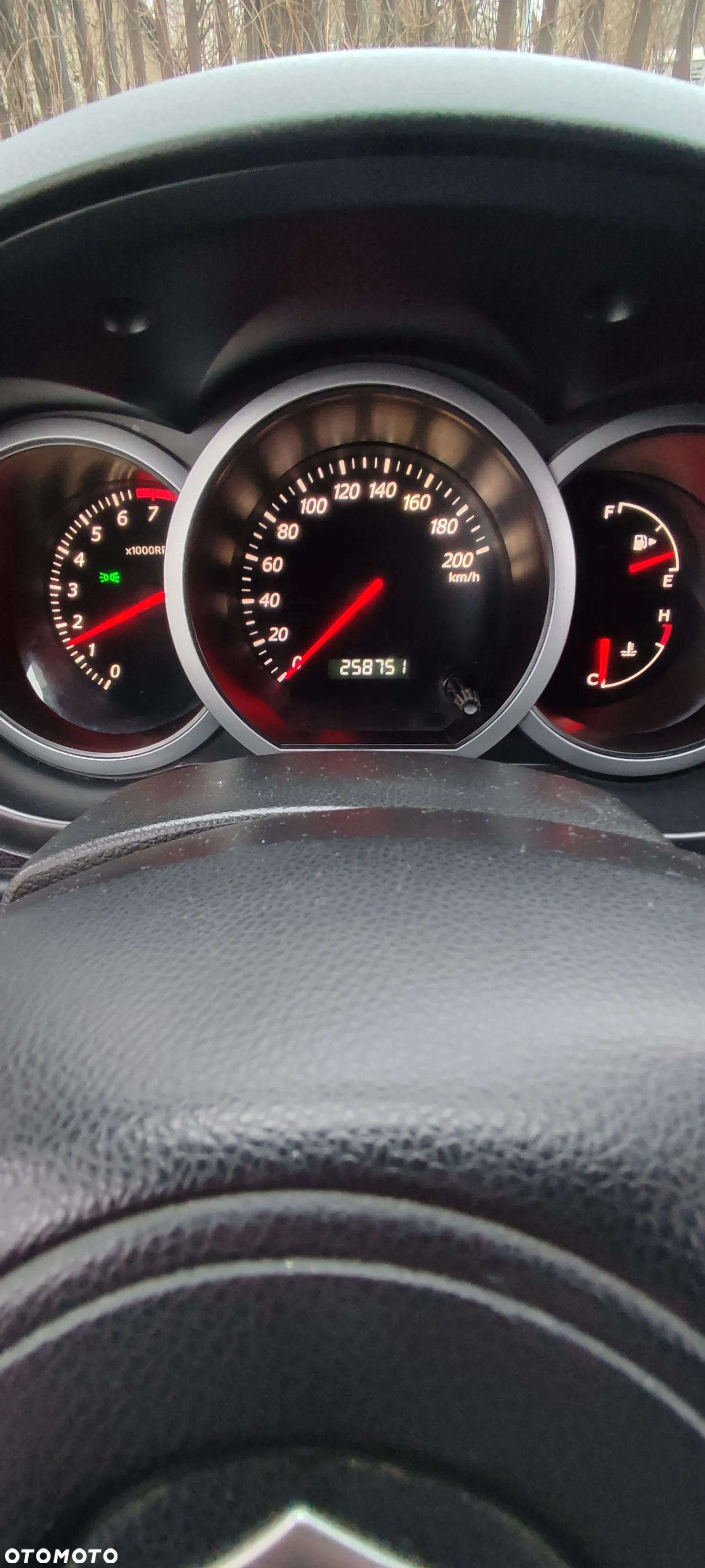 Suzuki Grand Vitara 2.0 - 22