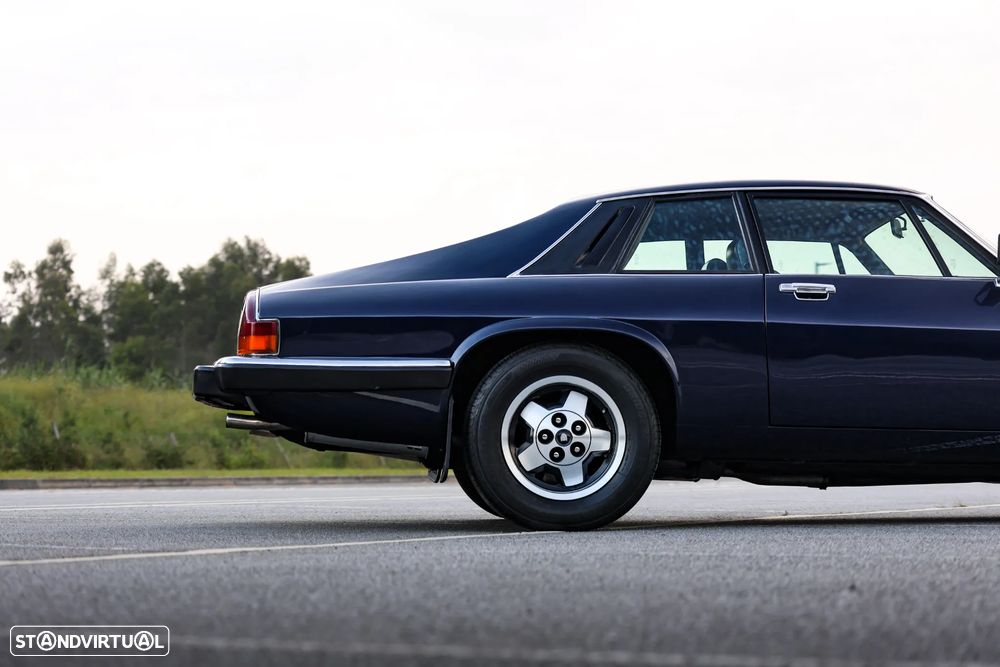 Jaguar XJS - 11
