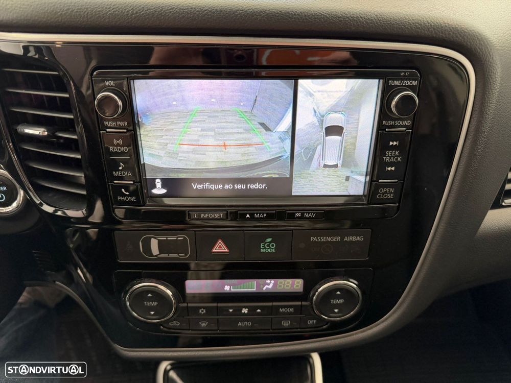 Mitsubishi Outlander 2.0 Instyle Navi - 14