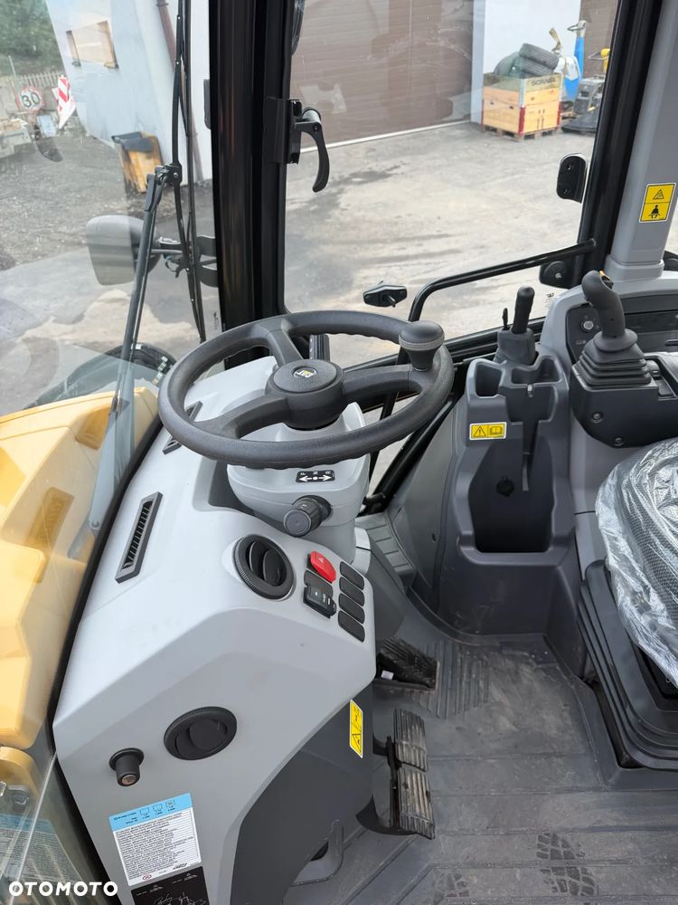 Caterpillar 444F - 7