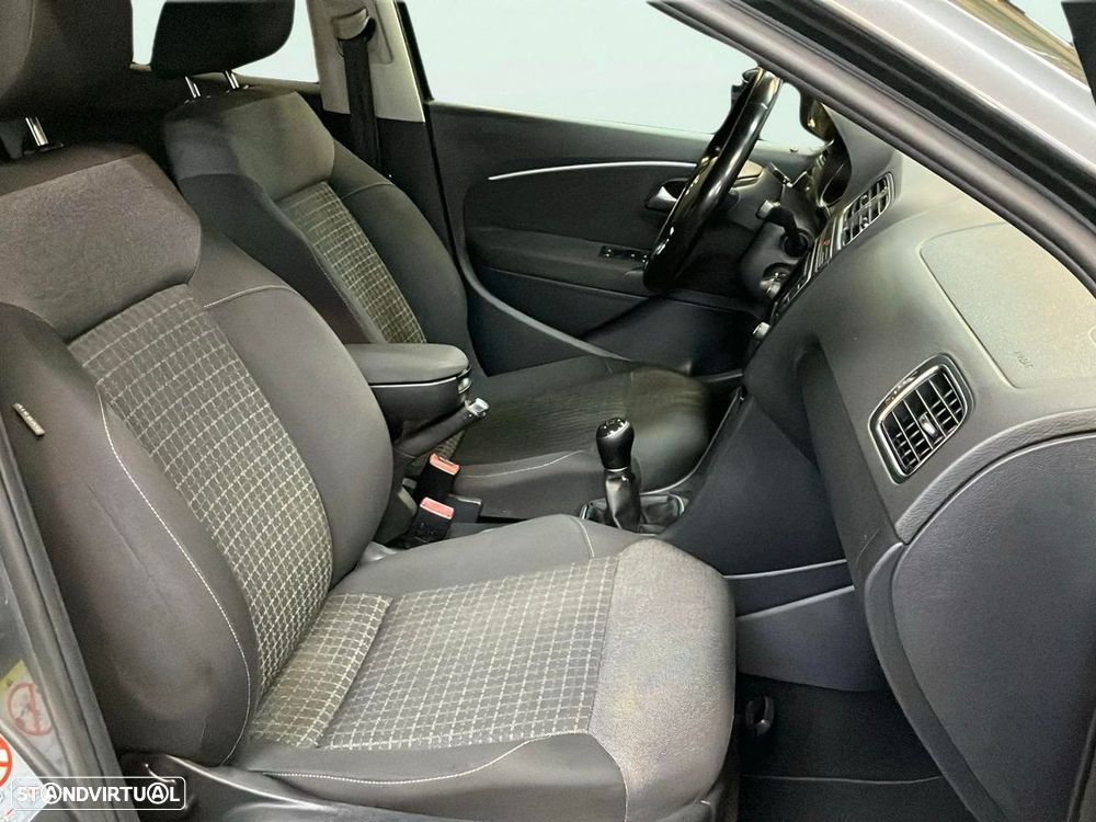 VW Polo 1.0 Confortline - 14