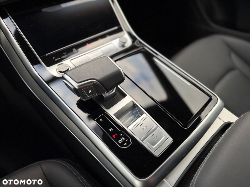 Audi Q8 - 25