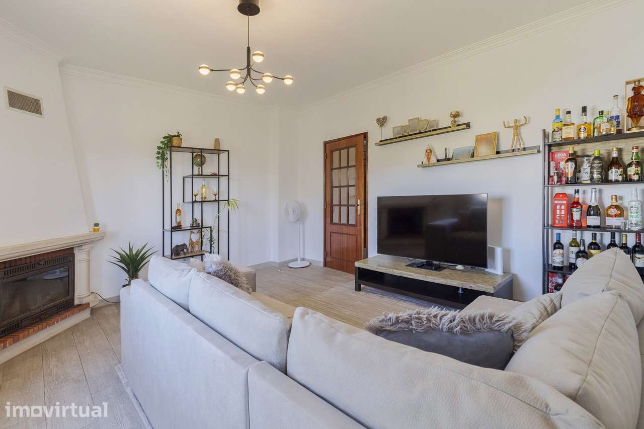 TORRE DA MARINHA - Apartamento T3 com 2 WC - Grande imagem: 3/28