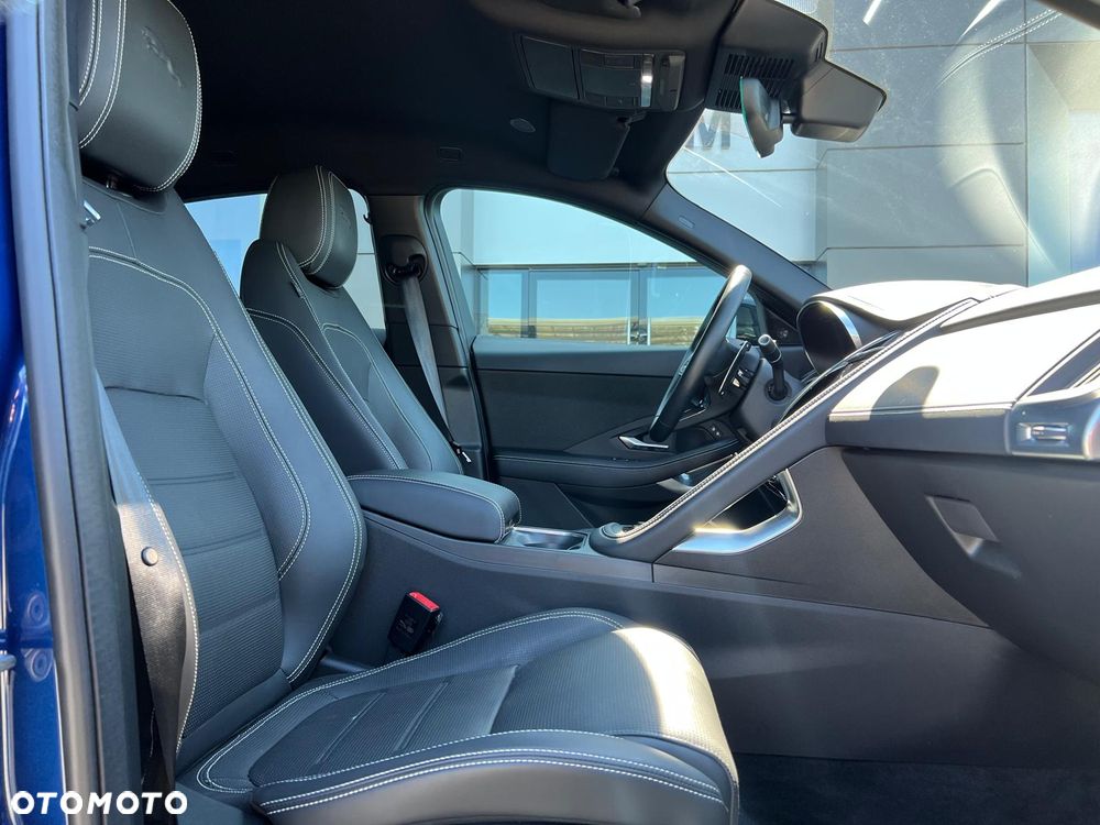 Jaguar E-Pace - 4