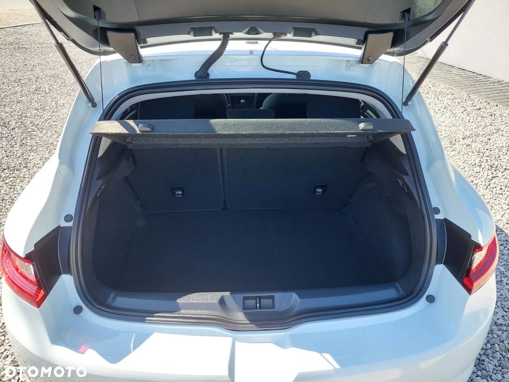 Renault Megane ENERGY TCe 100 INTENS - 17