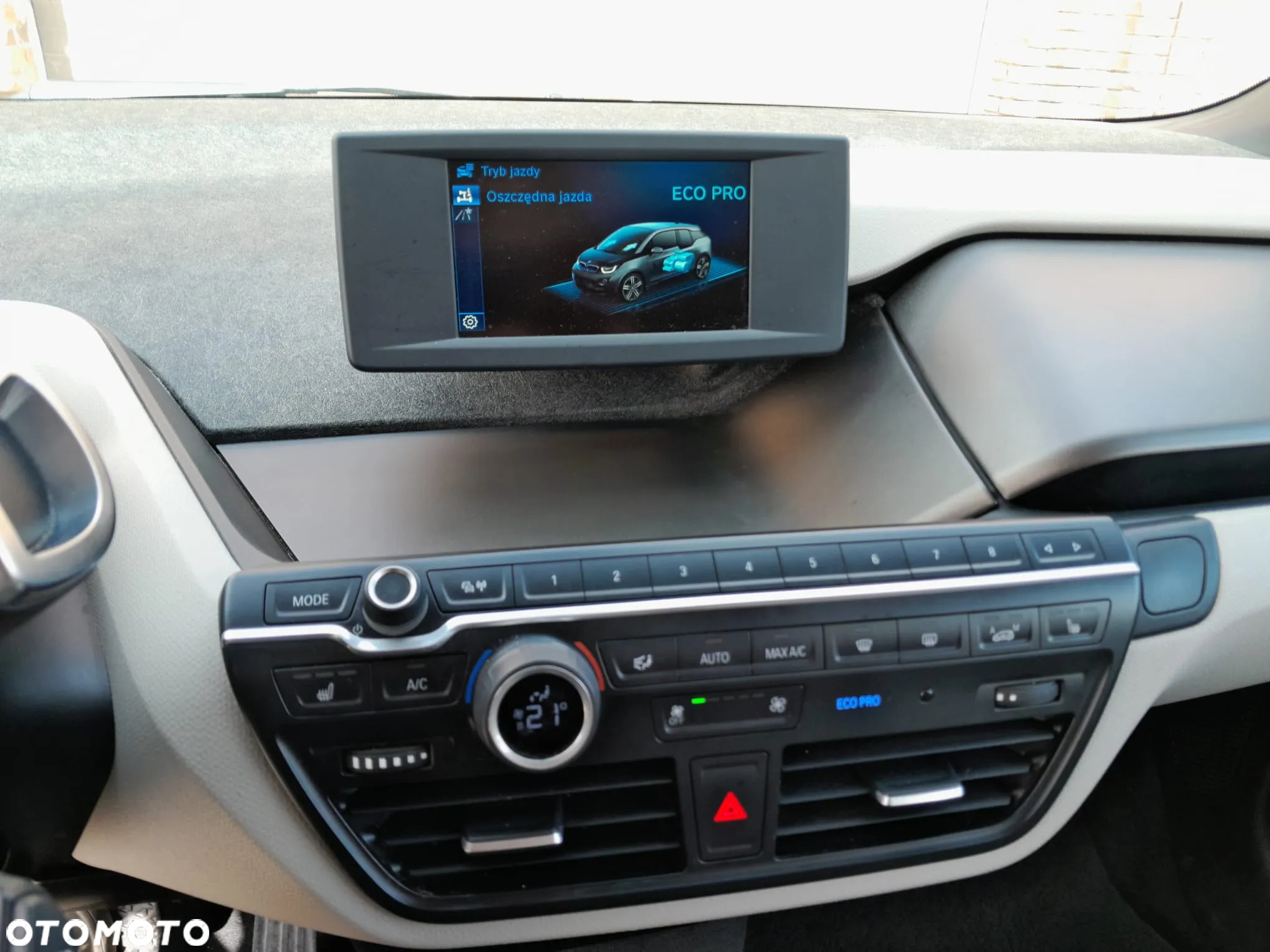 BMW i3 (Range Extender) - 24