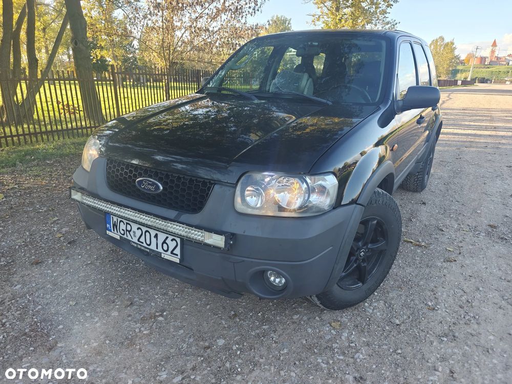 Ford Maverick 3.0 V6 Limited - 1
