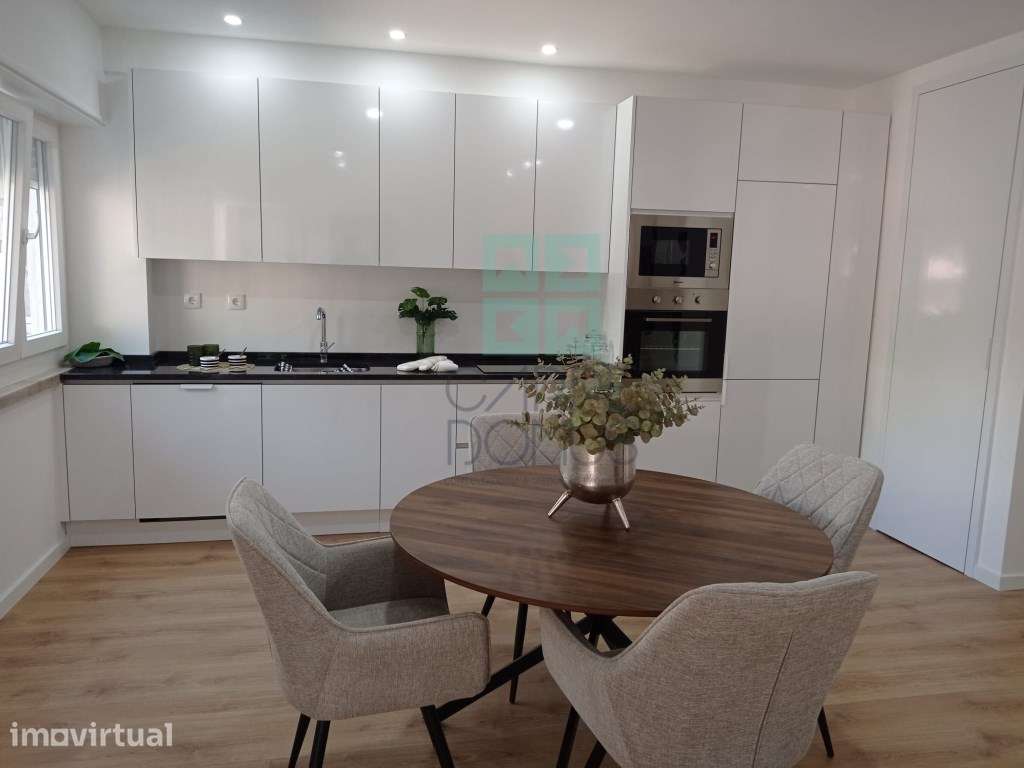 Apartamento T3 - totalmente remodelado, em Benfica - Grande imagem: 3/27
