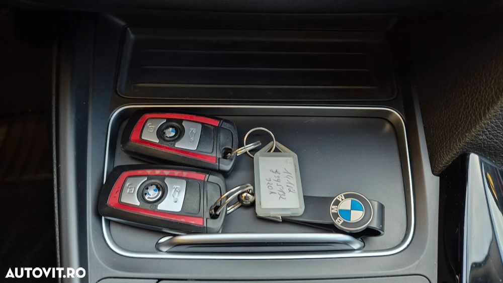 BMW Seria 3 320d Aut. Sport Line - 9