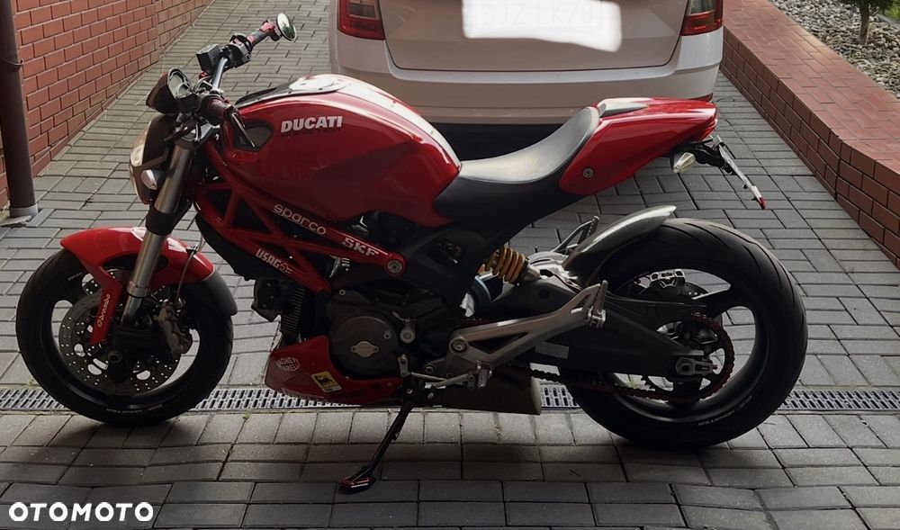 Ducati 696 - 10
