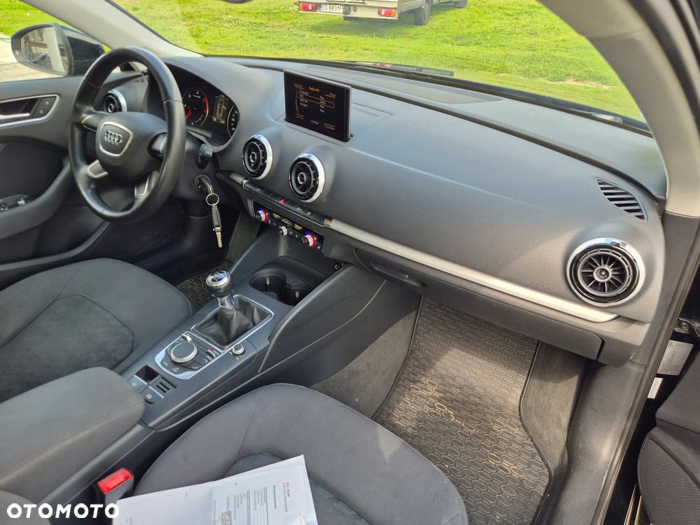 Audi A3 Sportback 1.6 TDI Attraction - 17