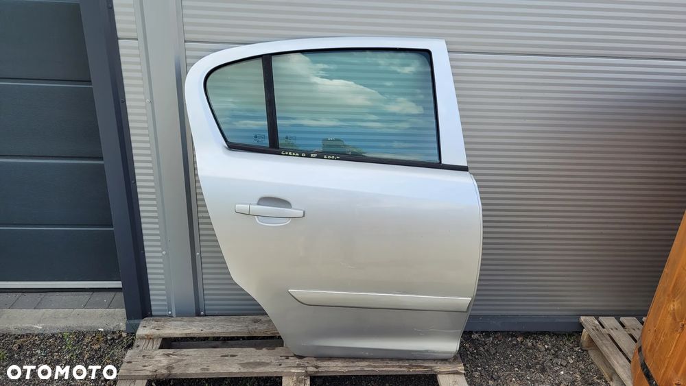Opel Corsa D Drzwi prawy tyl - 1
