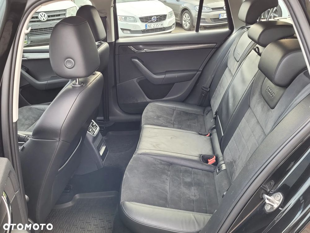Skoda Octavia 2.0 TDI 4x4 DSG Scout - 16