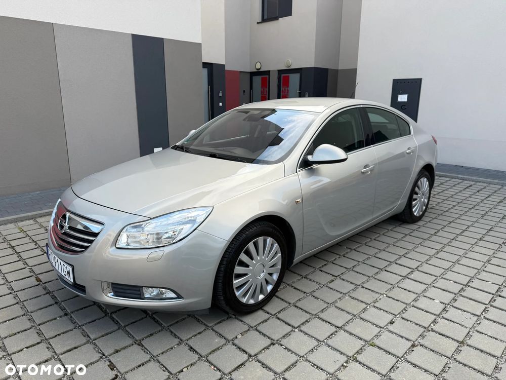 Opel Insignia 2.0 T Edition - 1
