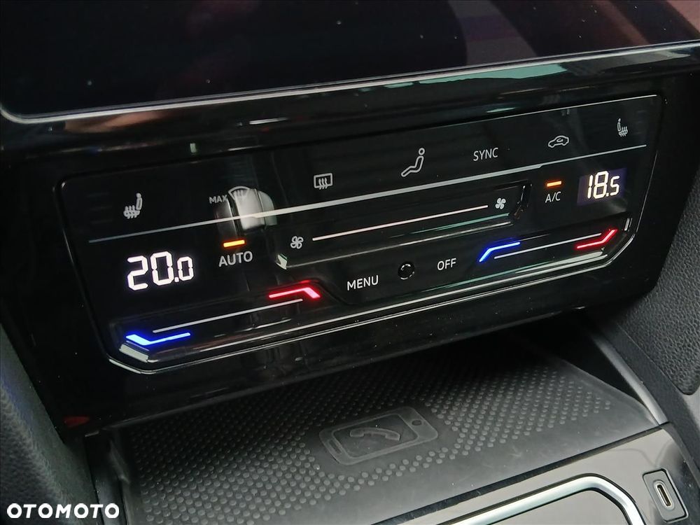 Volkswagen Passat - 15