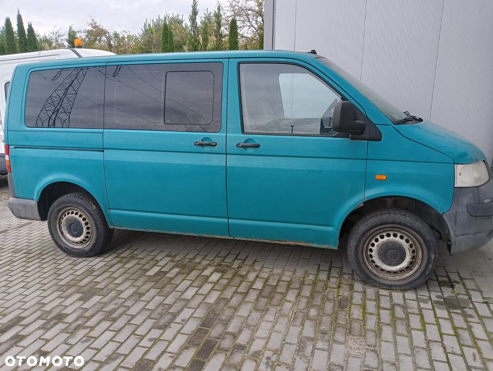 Volkswagen Transporter Shuttle Kurz - 3