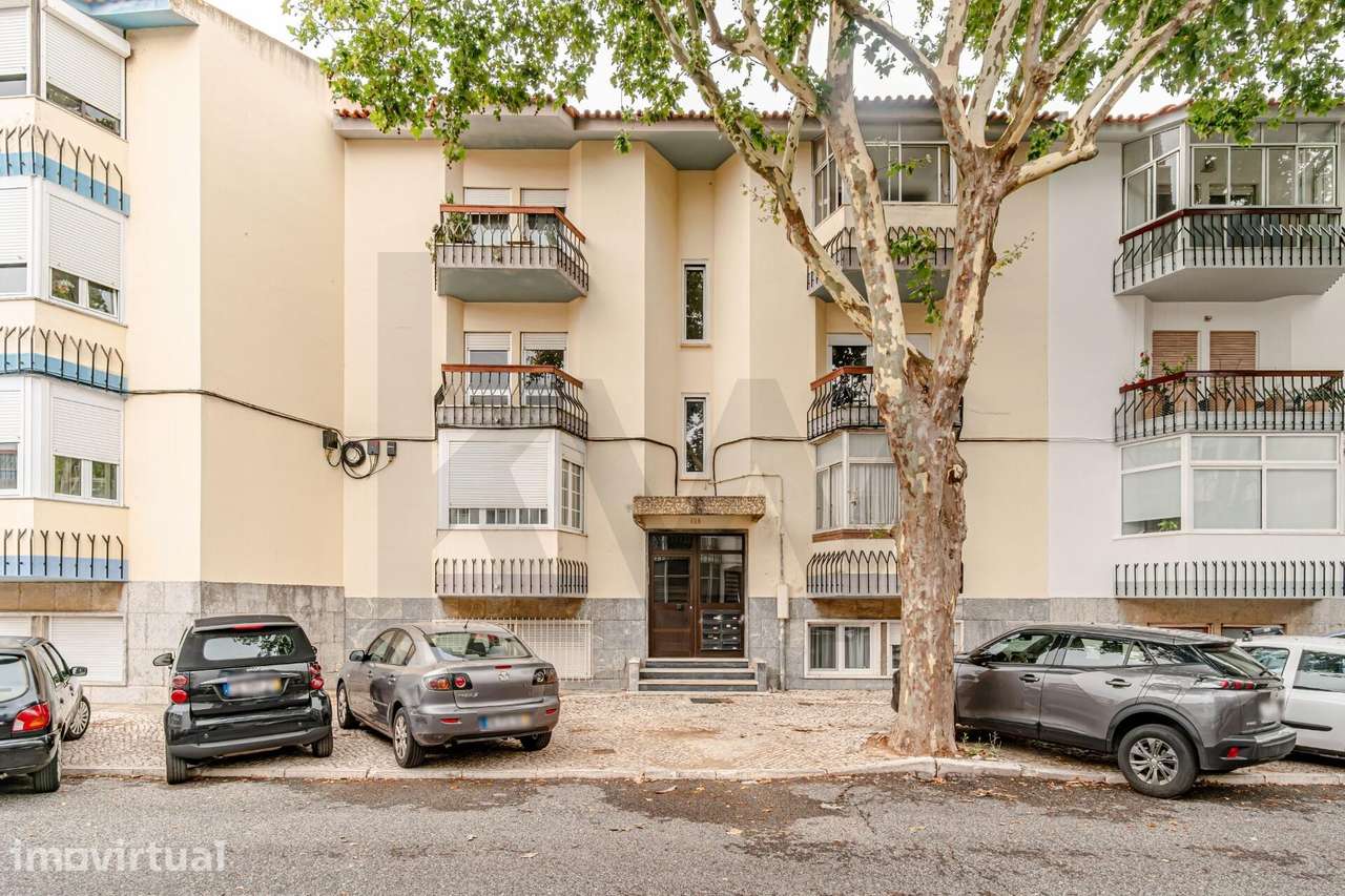 T2 Totalmente Remodelado em Cascais | Rua Furriel João Vieira - Grande imagem: 3/21