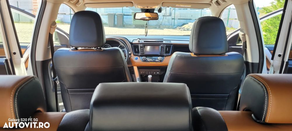 Toyota RAV4 2.5 VVT-i 4x4 Luxury - 11