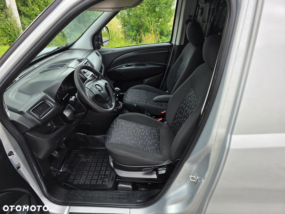 Opel Combo 1.4 BENZYNA DOBLO - 11