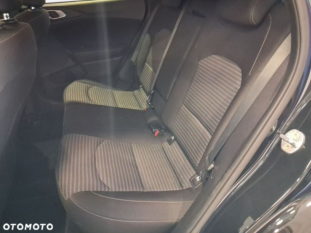 Kia XCeed - 14