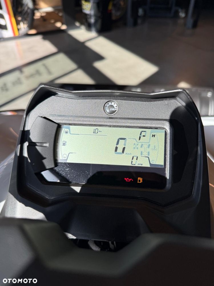 Can-Am Renegade - 14