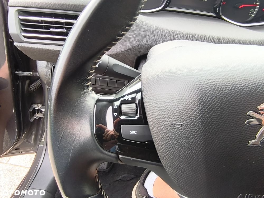 Peugeot 308 BlueHDi 100 Stop & Start Active - 23