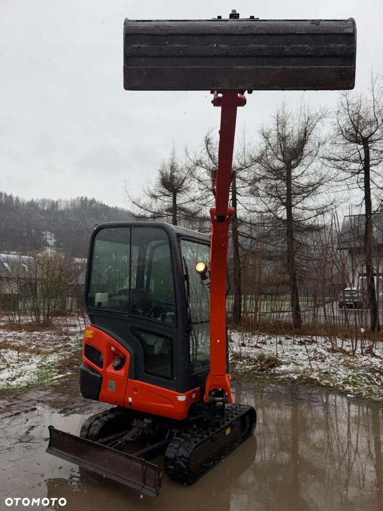 Kubota KX016-4 Koparka Gąsienicowa 2 tony. DEKRA aktualna do 2026r. Rozsuwane Hydr. podwozie! Sprowadzona z Gospodarstwa Norweskiego! Zero luzów i wycieków. Maszyna jak Nowa z Salonu! 2016rok. Pełna Dokumentacja. Gąsienice bez zużycia! Łyżka Skarpowa! Szybkozłącze! szybka wolna jazda. Ani deka luzów i wycieków. OKAZJA - 39