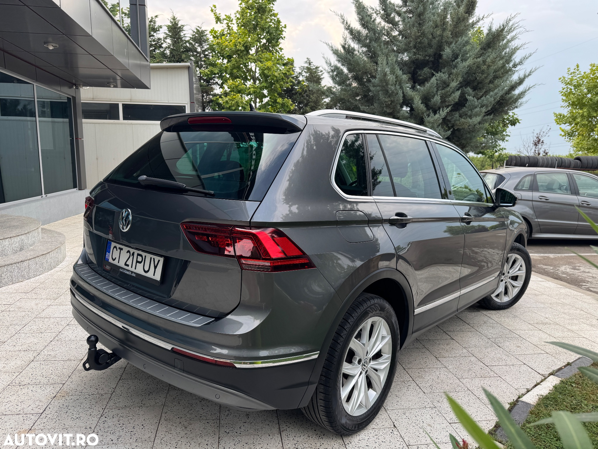 Volkswagen Tiguan 2.0 TDI 4Mot DSG Comfortline - 4