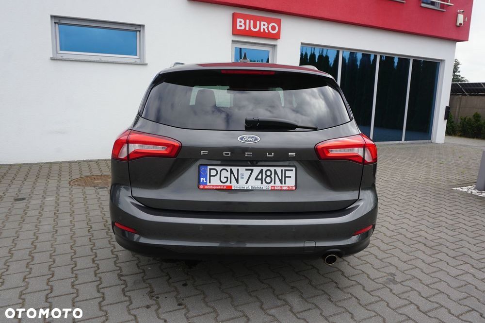 Ford Focus 1.0 EcoBoost Titanium - 27