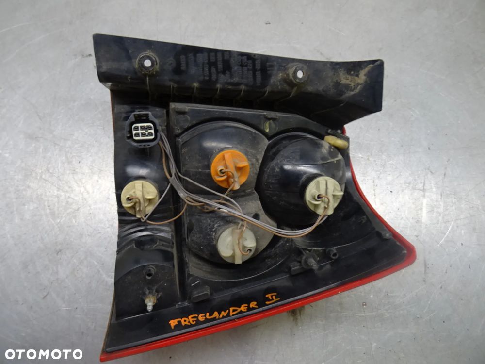 LAND ROVER FREELANDER II 06-11 2.2D LAMPA LEWY TYŁ TYLNA - 4