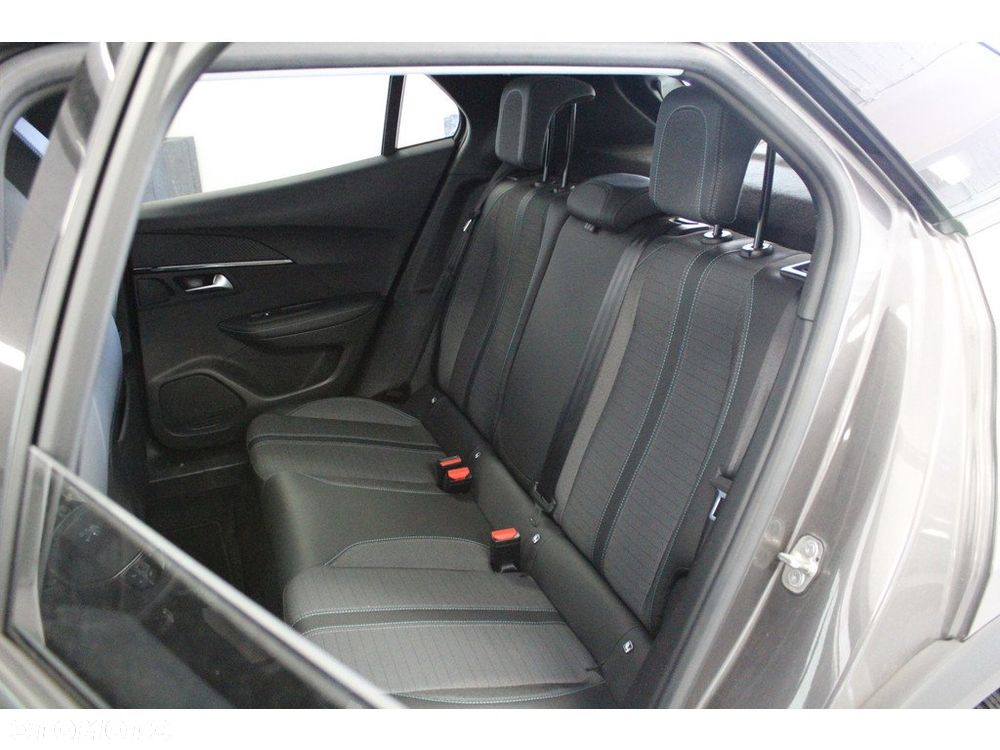 Peugeot 2008 1.5 BlueHDi Allure Pack S&S - 17