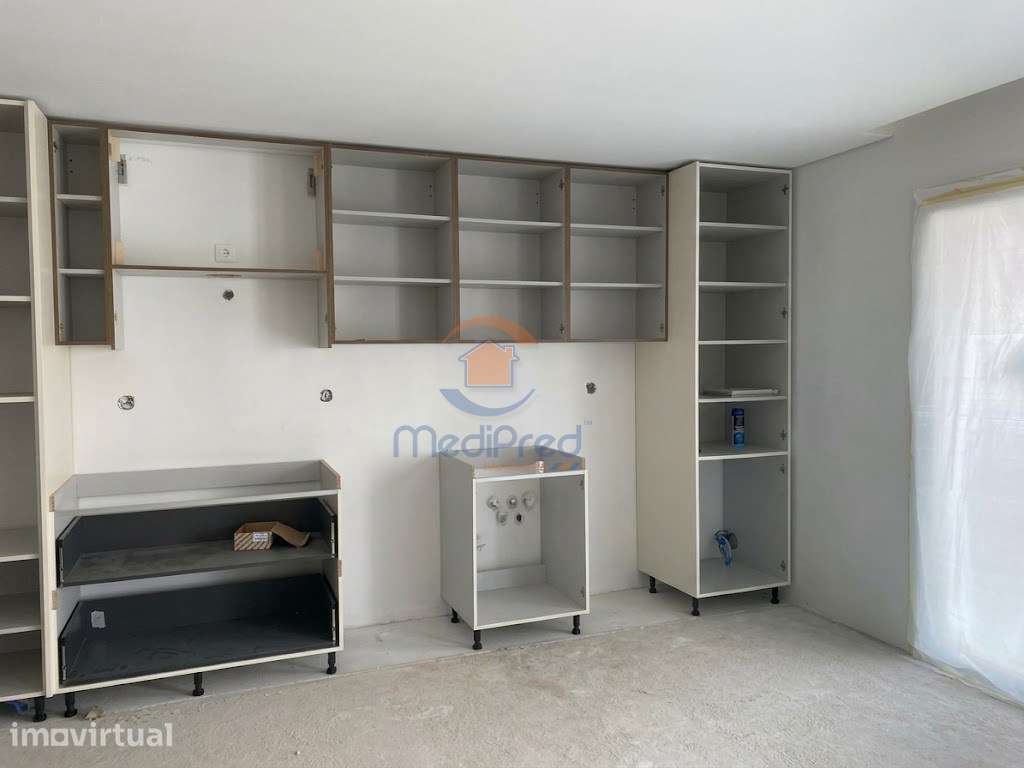 Apartamento T3 NOVO, com 2 Varandas e 3 Parqueamentos | Caneças - Grande imagem: 3/72