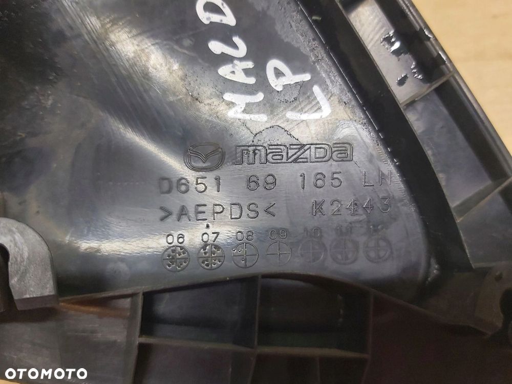 MAZDA 2 II DE Trójkąt zaślepka błotnika lewy przód - 3