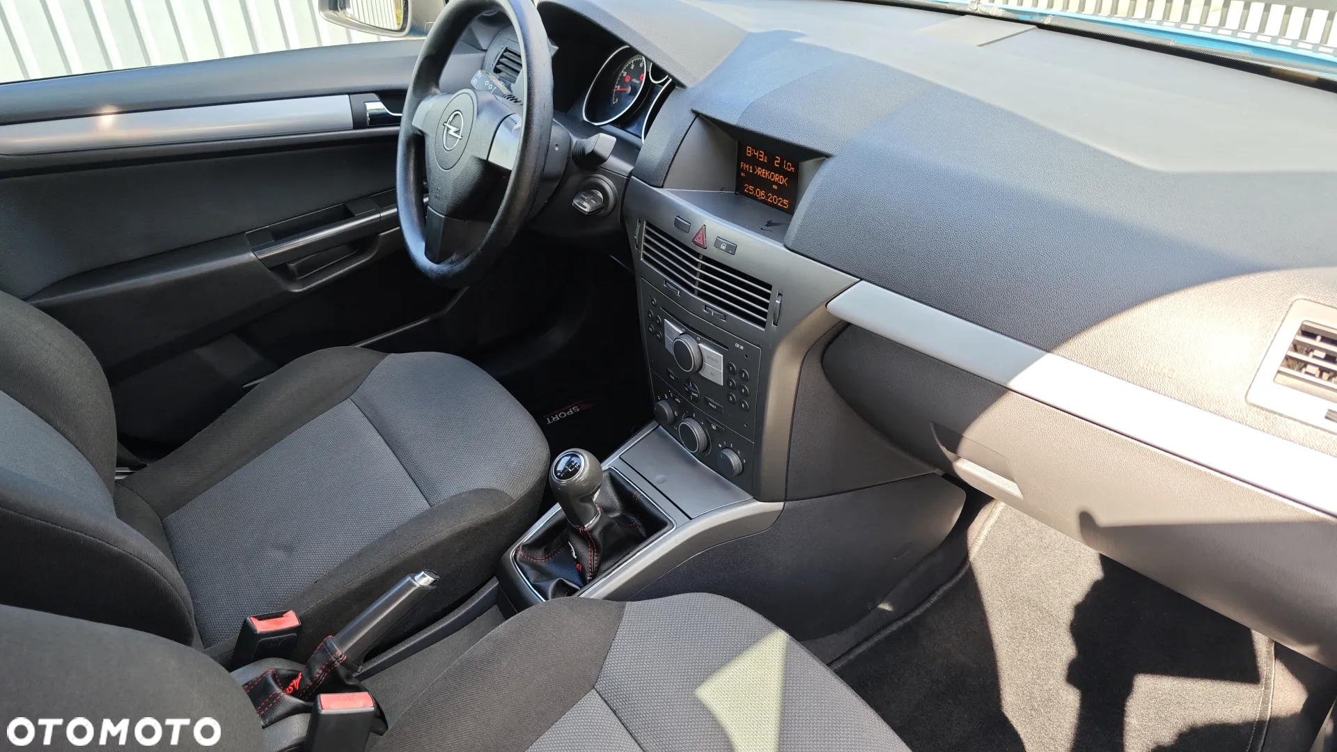 Opel Astra 1.6 Enjoy - 12
