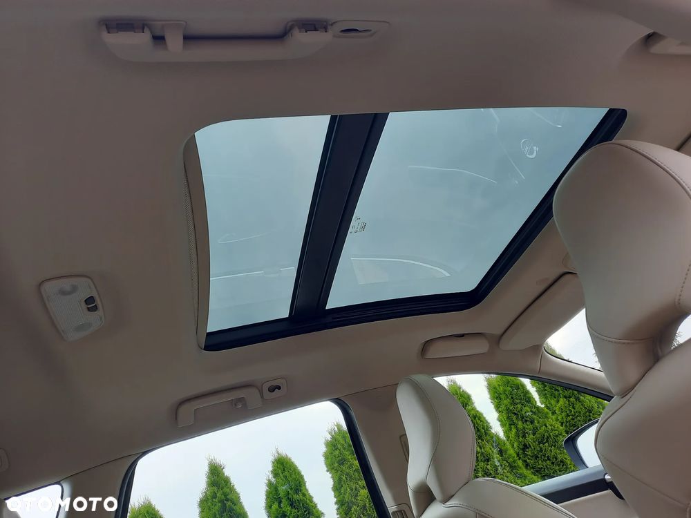 Volvo XC 60 D4 AWD Momentum - 13
