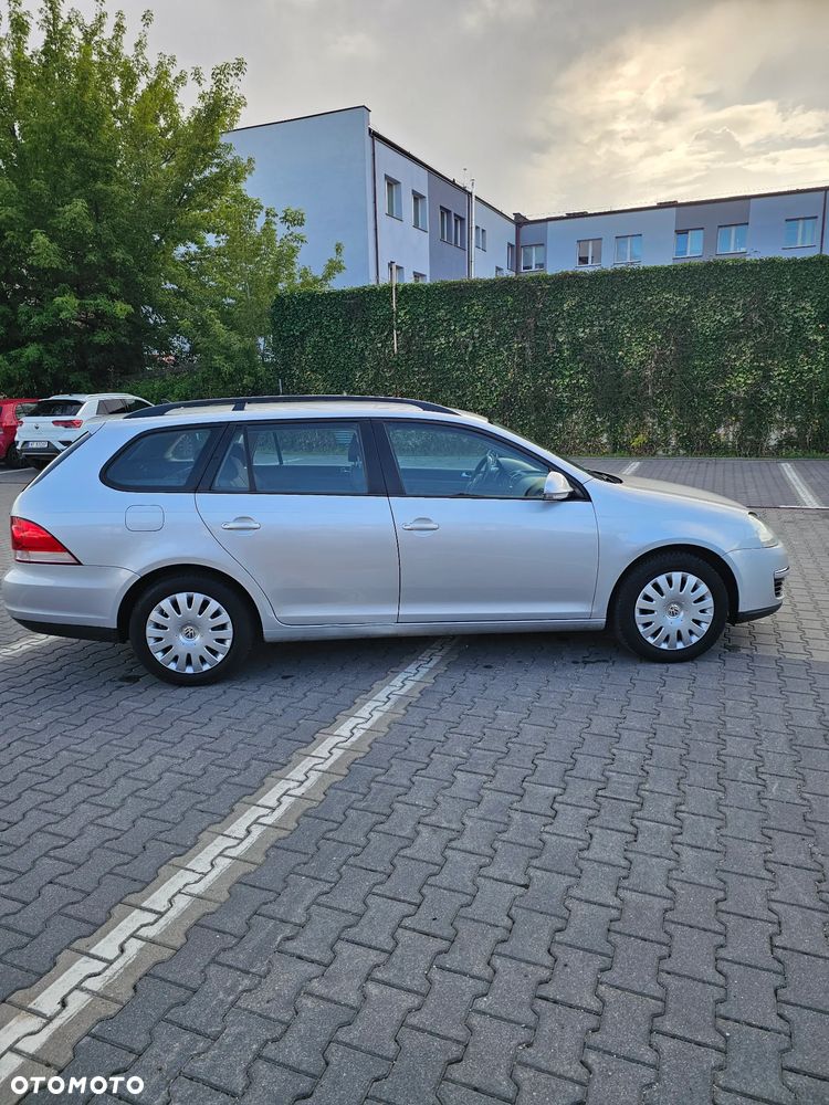 Volkswagen Golf - 10