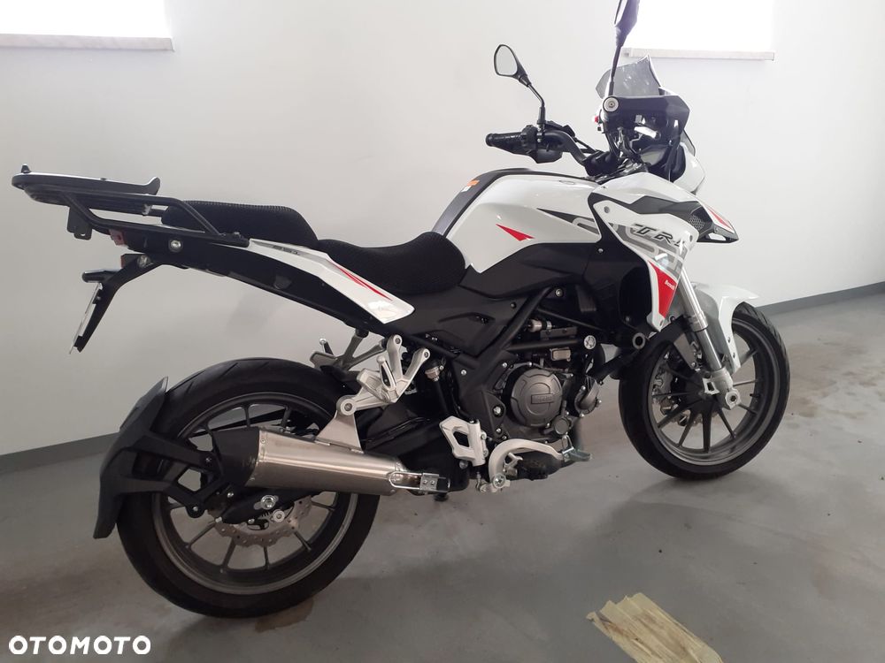 Benelli TRK 251 - 3