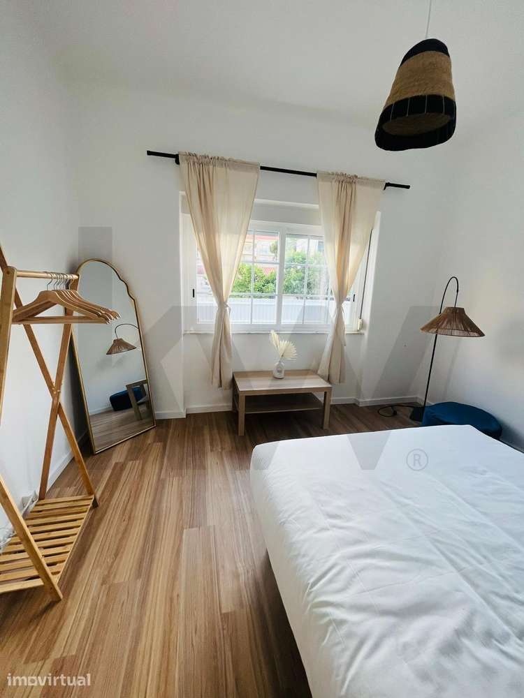 Hostel Renovado com 10 Quartos na Costa da Caparica - Grande imagem: 5/47