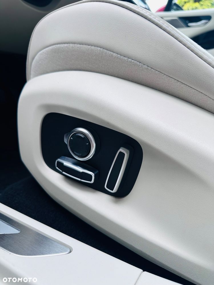 Jaguar I-Pace - 9